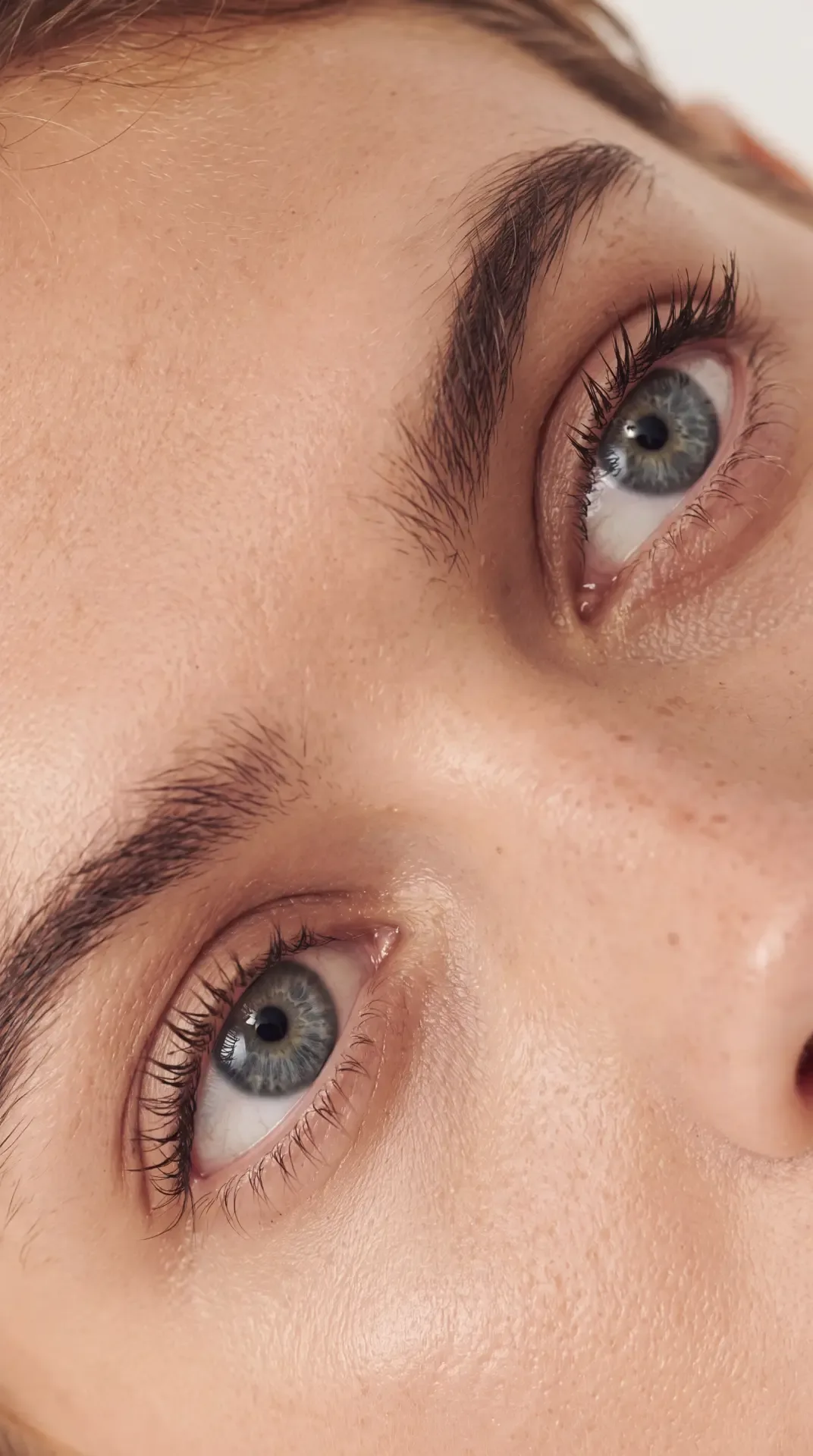 Augen- und Augenbrauenpartie – Oberlidstraffung Konstanz